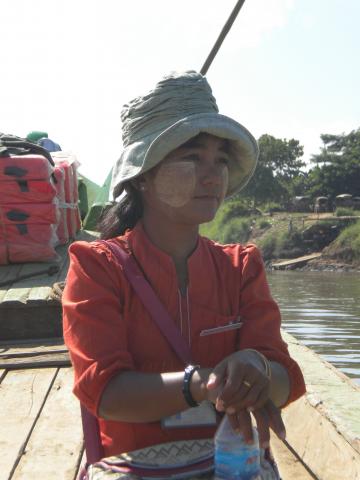 ../photos/burma/Hugh/DSCN2505.jpg?t=1740331951