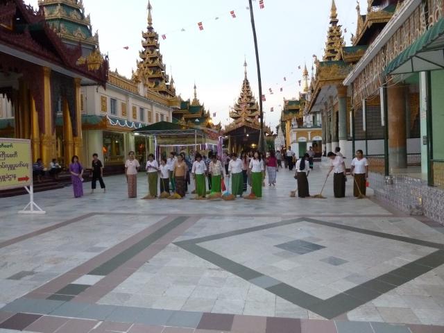 ../photos/burma/Jane/P1070109.jpg?t=1740328118