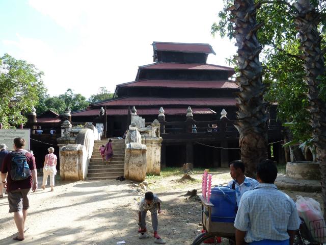 ../photos/burma/Jane/P1070721.jpg?t=1740331951